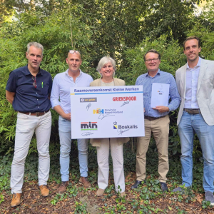 Groepsfoto-directeuren-Kleine-Werken-Raamovereenkomst-Kleine-Werken-25-augustus-2025 Groepsfoto-directeuren-Kleine-Werken-Raamovereenkomst-Kleine-Werken-25-augustus-2025
